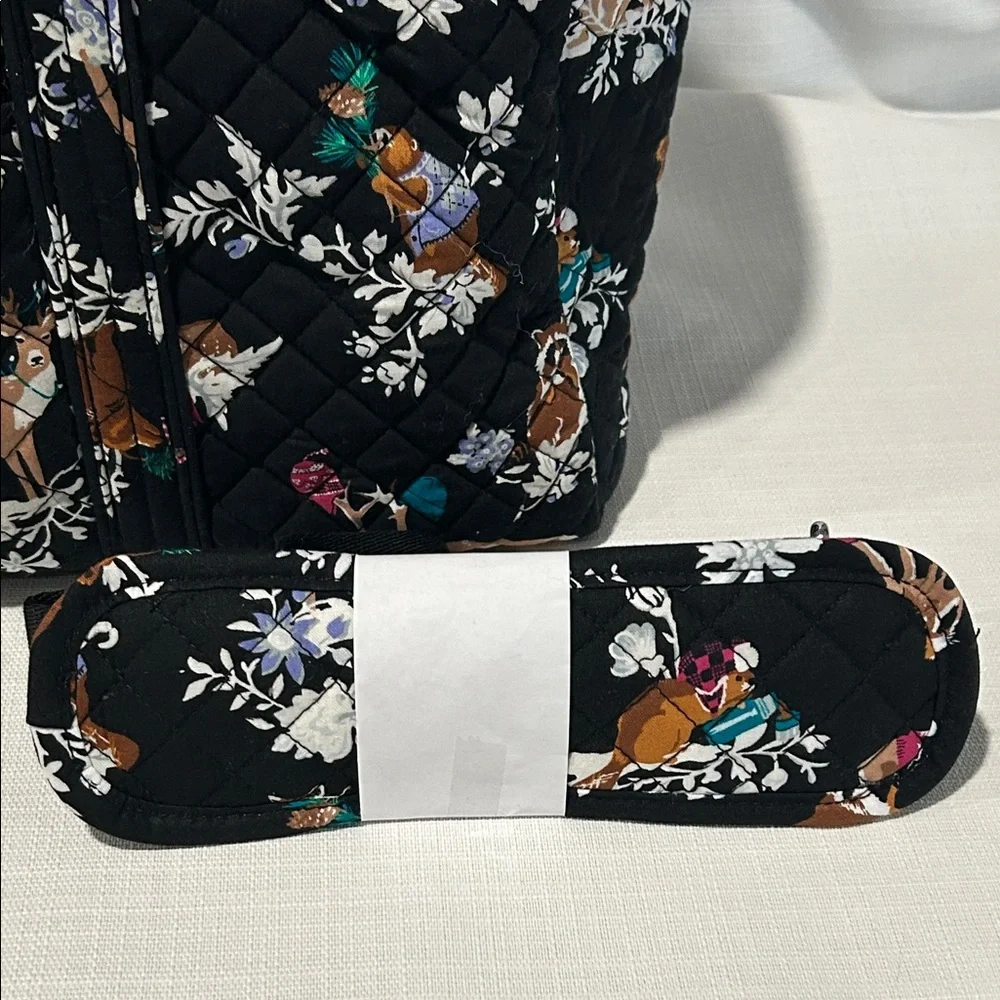 Vera Bradley Winter Deer Medium Travel Duffle Bag & Cosmetic Bag Set - Picture 7 of 11